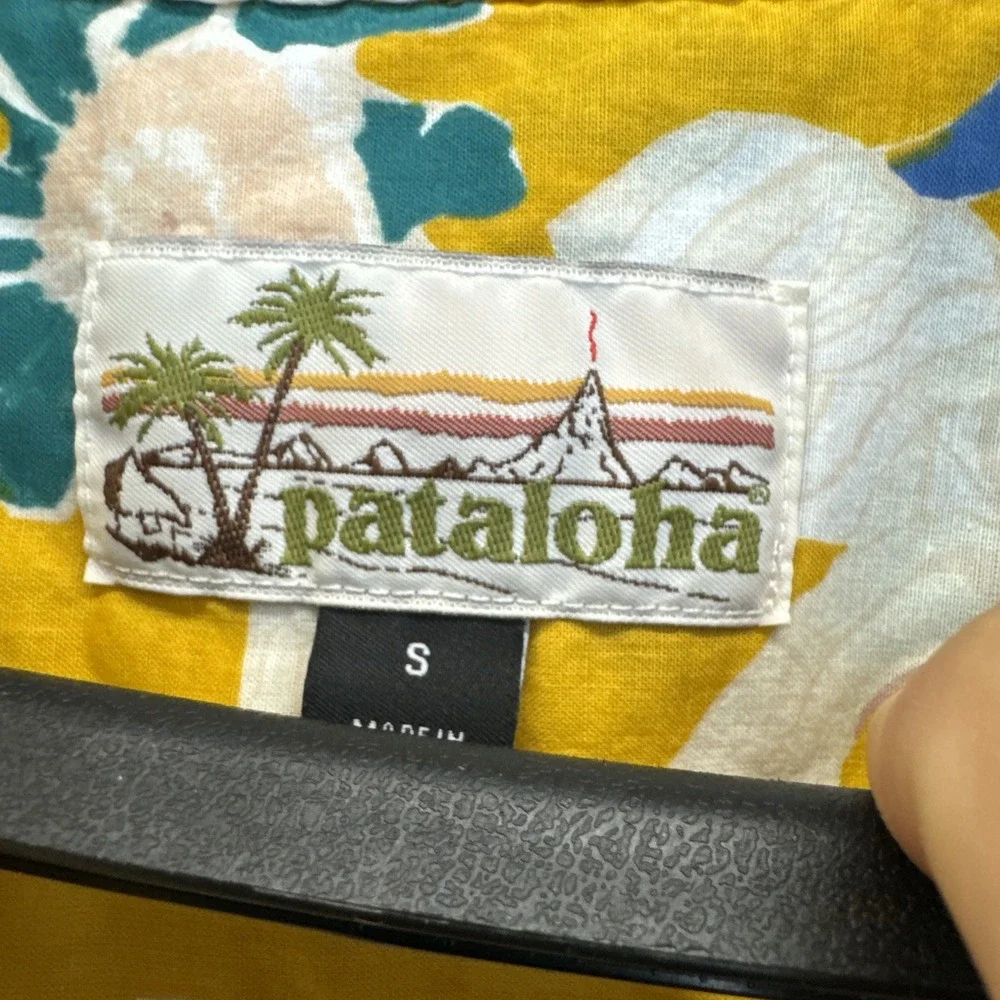 Pataloha Hawaiian Shirt Small Mens Floral Short Sleeve Button Up Patagonia Green